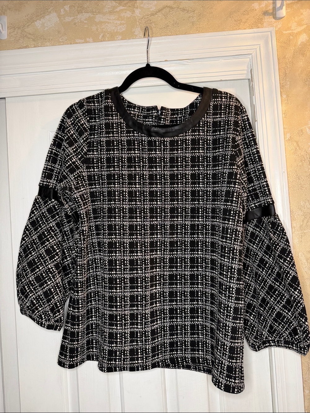 Karl Lagerfeld Black & White Plaid Bubble-Sleeve Top